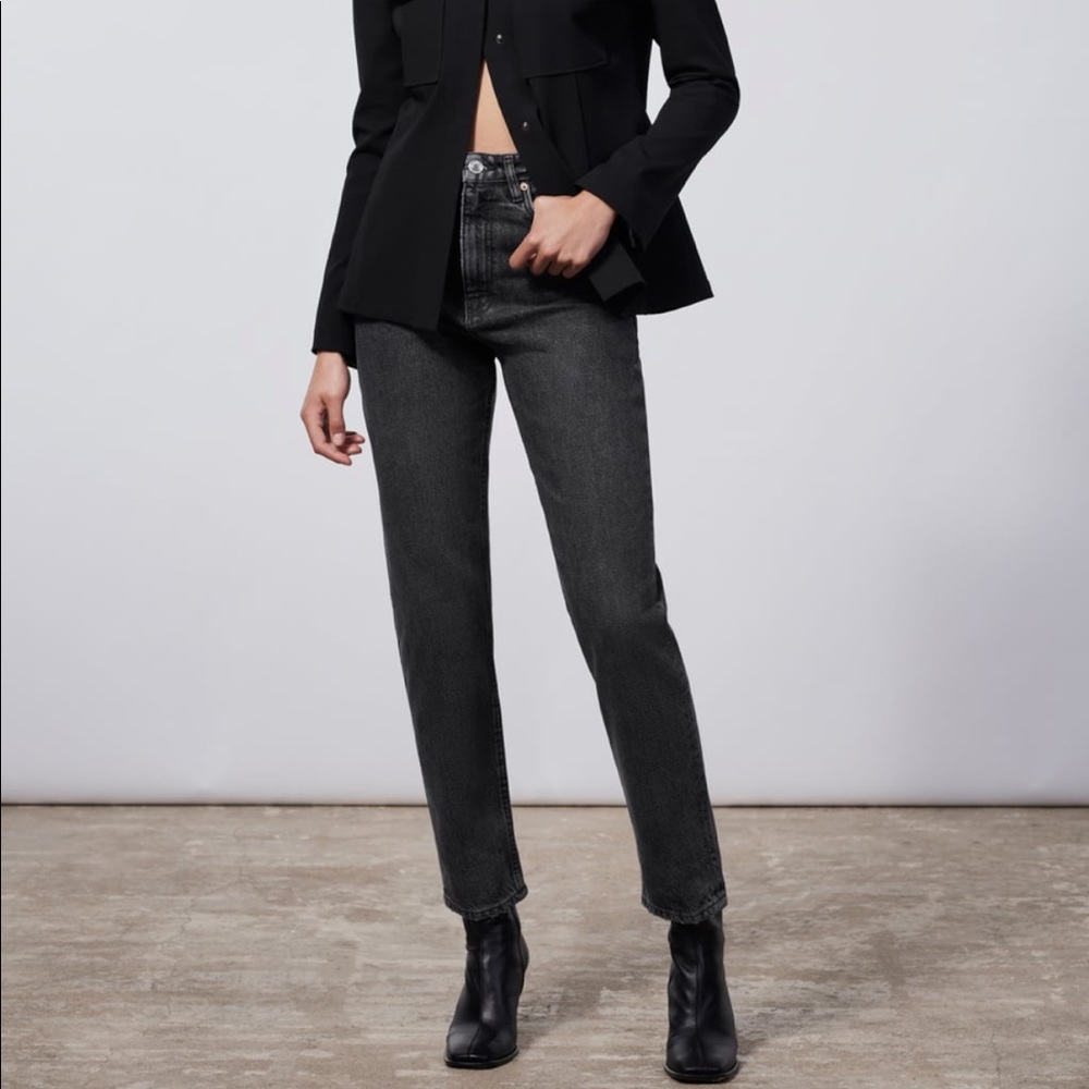 zara 90’s mom jeans